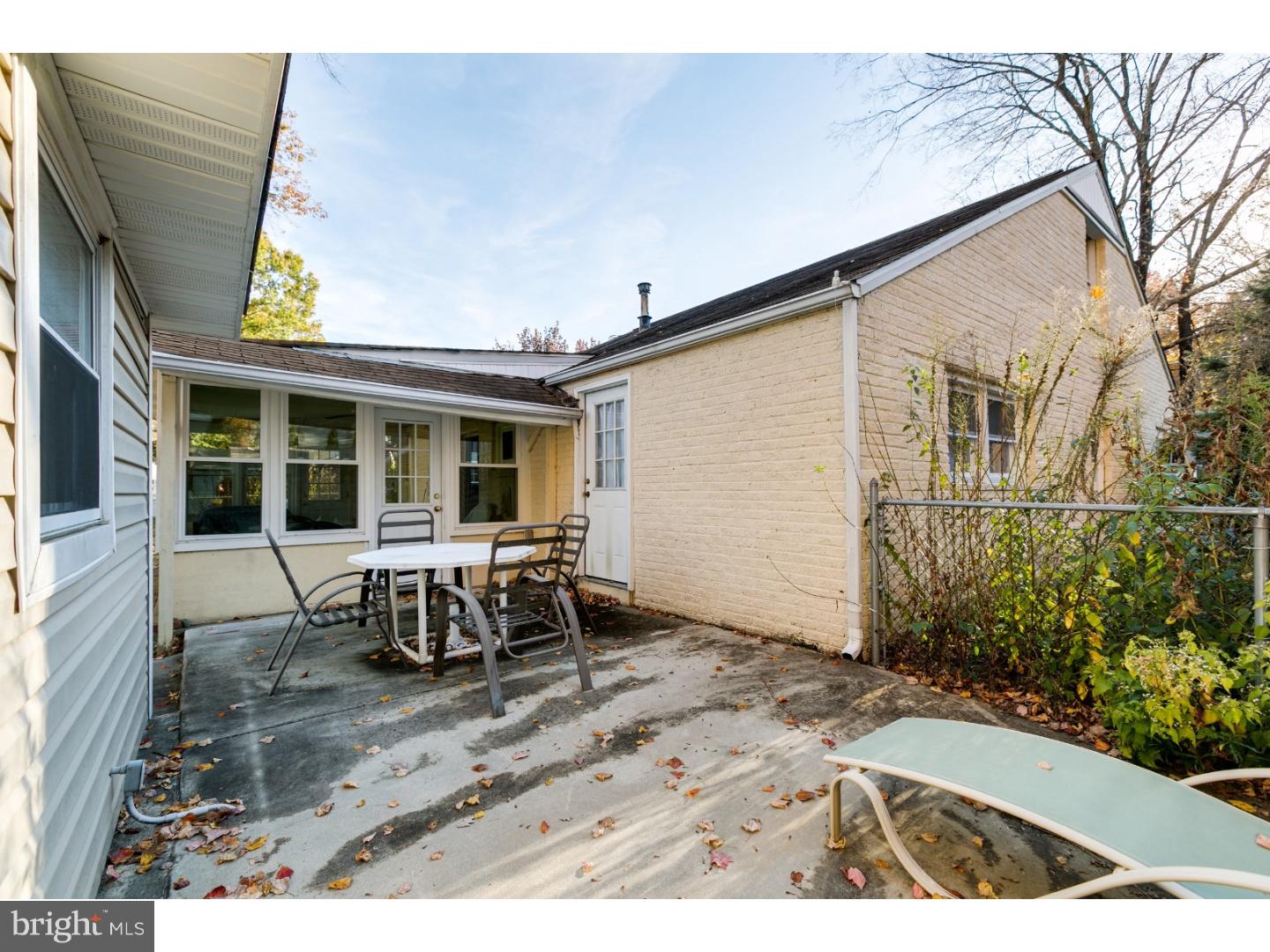 1017 Chesterfield Road Barrington, NJ 08033 - Photo 22 of 23