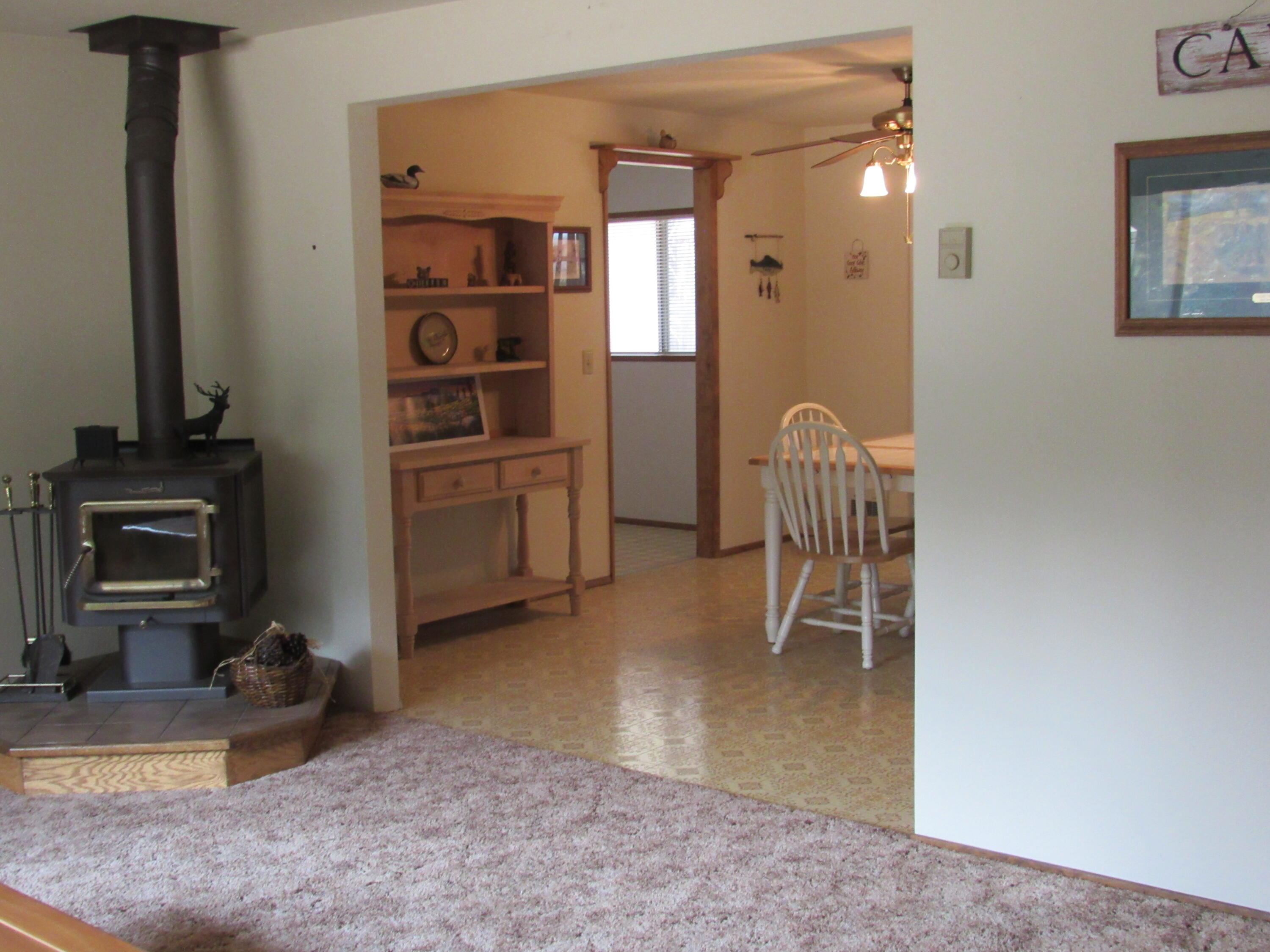 51582 Ash Road La Pine, OR 97739 - Photo 11 of 52 LR toward Dining Room Use