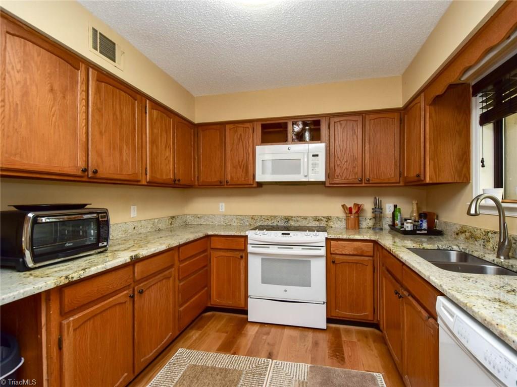 244 Northpoint Avenue High Point, NC 27262 - Photo 9 of 22 Gallery Image 9