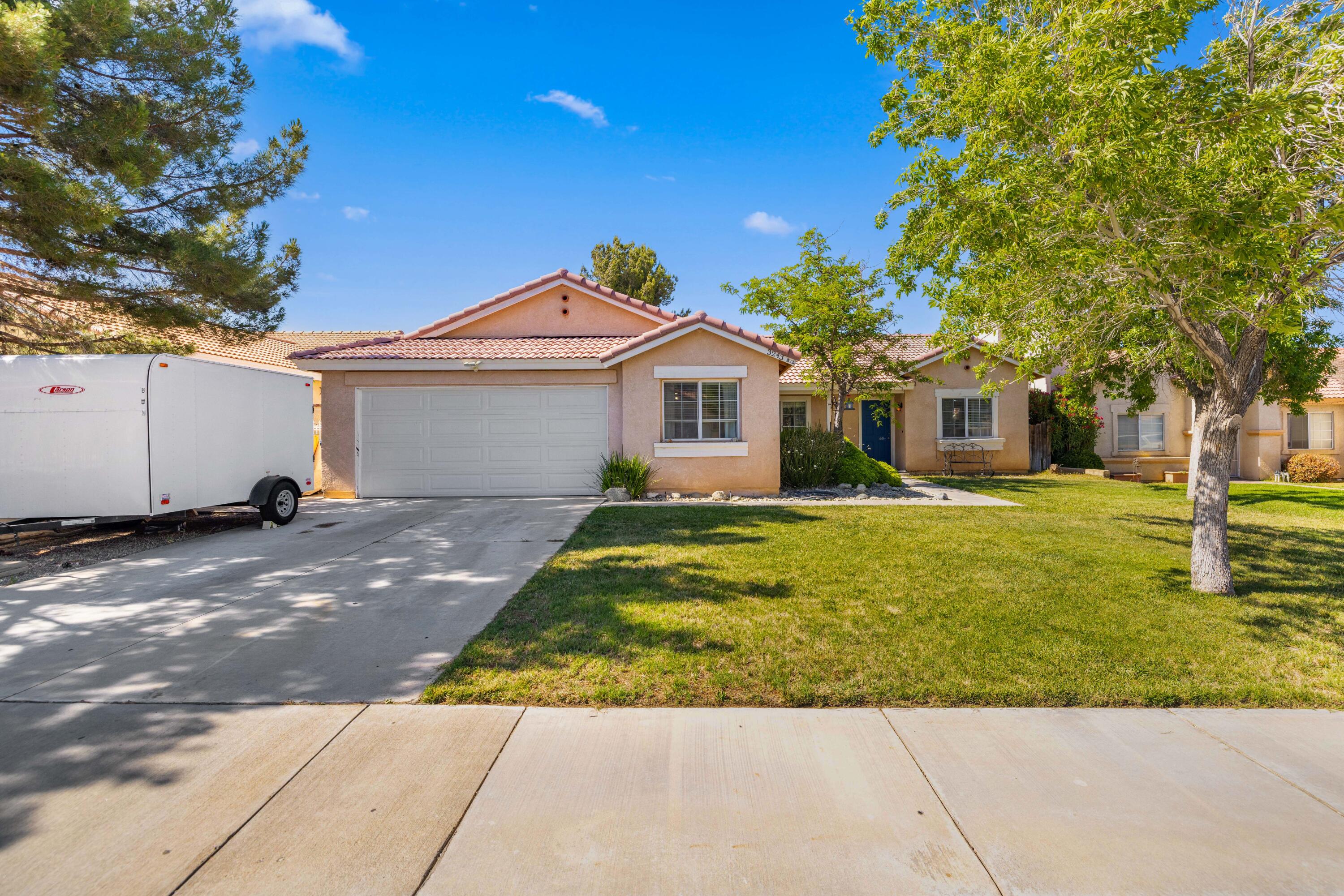 3243 Quarry Road Palmdale, CA 93550 - Photo 2 of 30 QuarryFront2