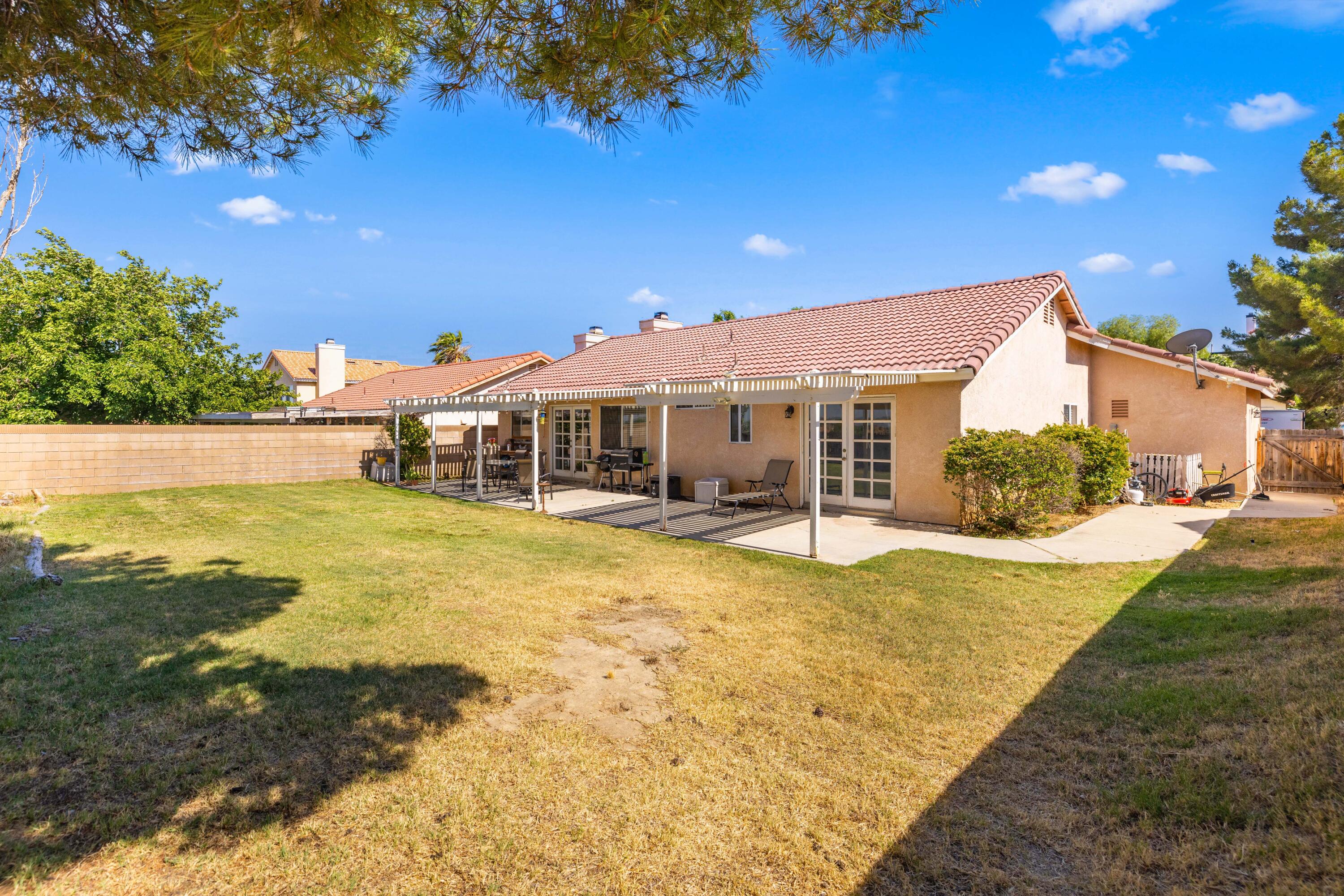 3243 Quarry Road Palmdale, CA 93550 - Photo 27 of 30 QuarryBackYard2