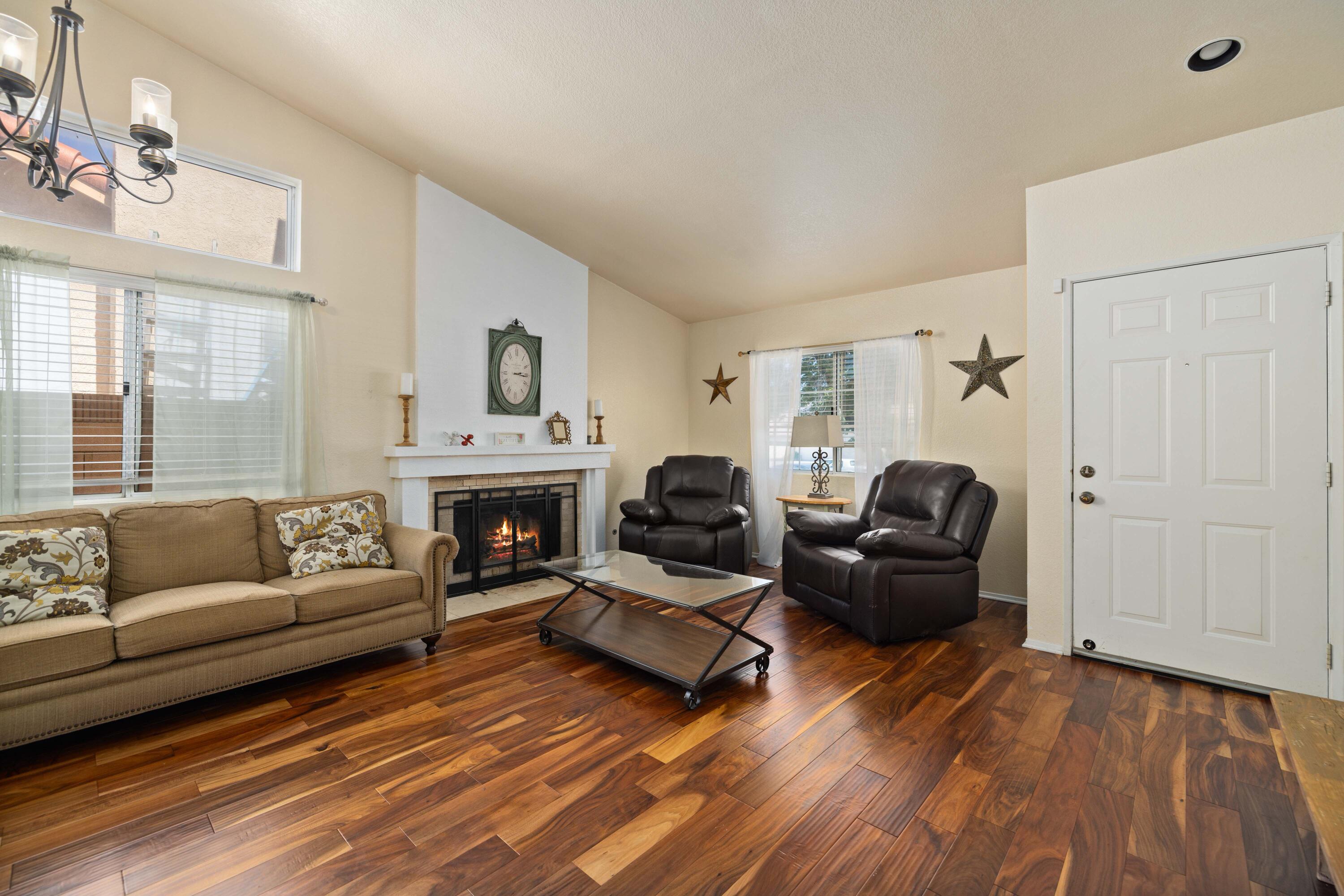 3243 Quarry Road Palmdale, CA 93550 - Photo 5 of 30 QuarryLiving2