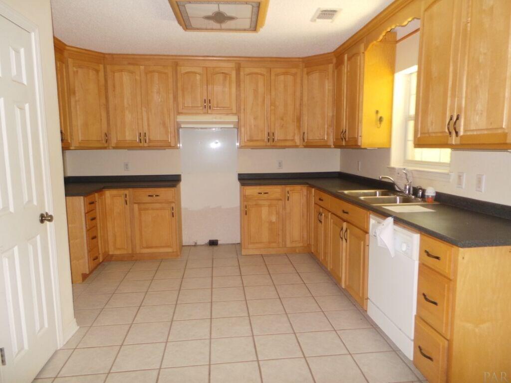 4810 North Pine Barren Road Century, FL 32535 - Photo 7 of 13