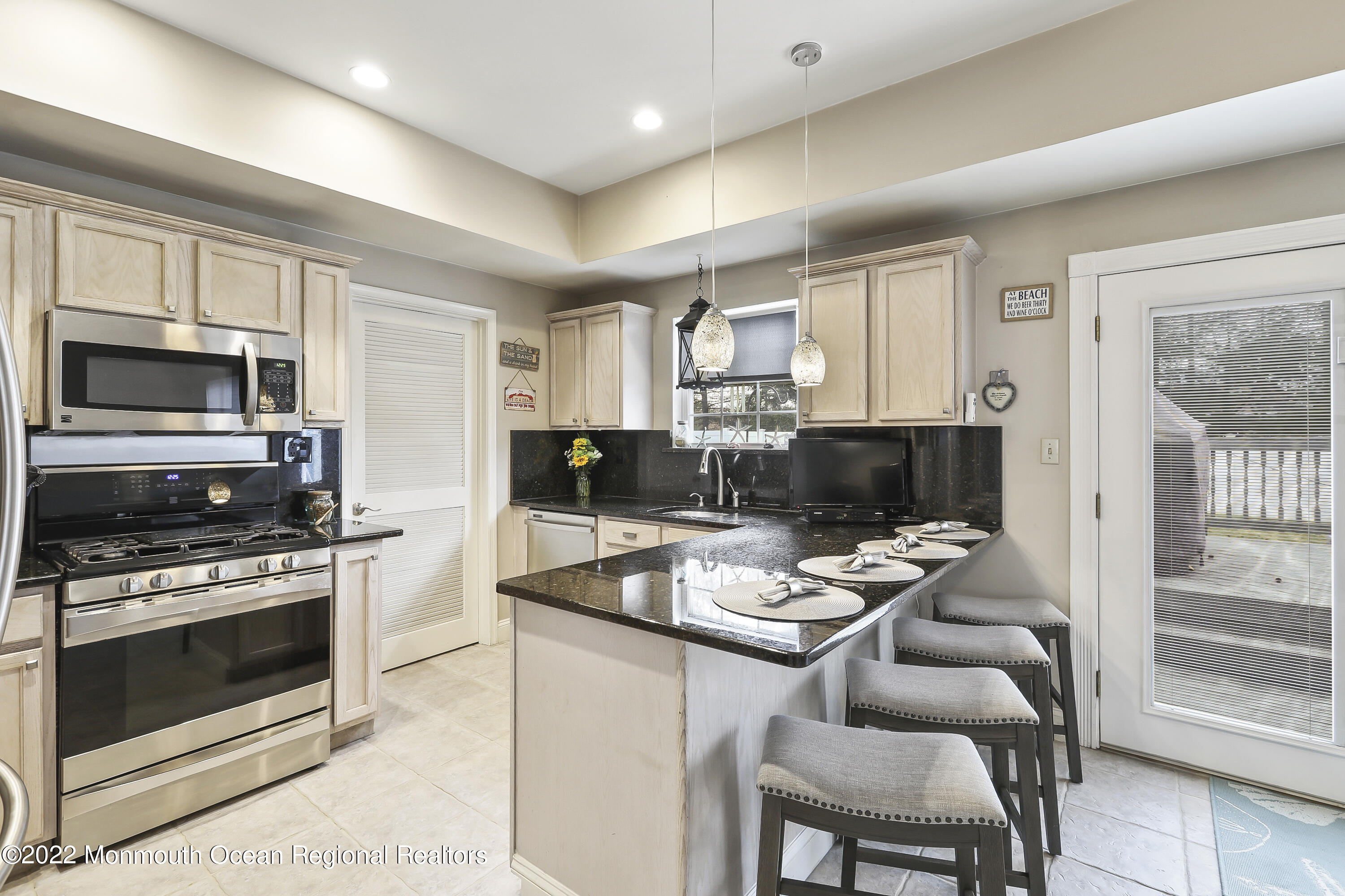 2 Nutmeg Road Aberdeen, NJ 07747 - Photo 8 of 34 5W5A6875