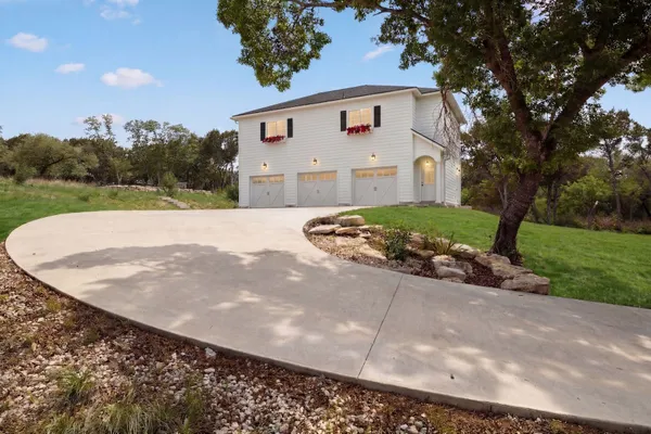 $549,000 | 8023 Lakeview Street, Volente, TX 78641