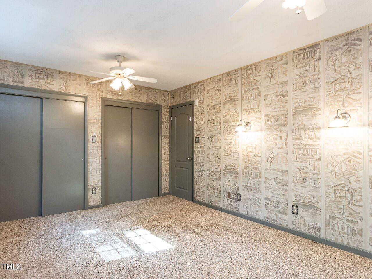 525 Turtle Creek Farm Road Apex, NC 27523 - Photo 15 of 36 a view of a bathroom with shower and a bathtub