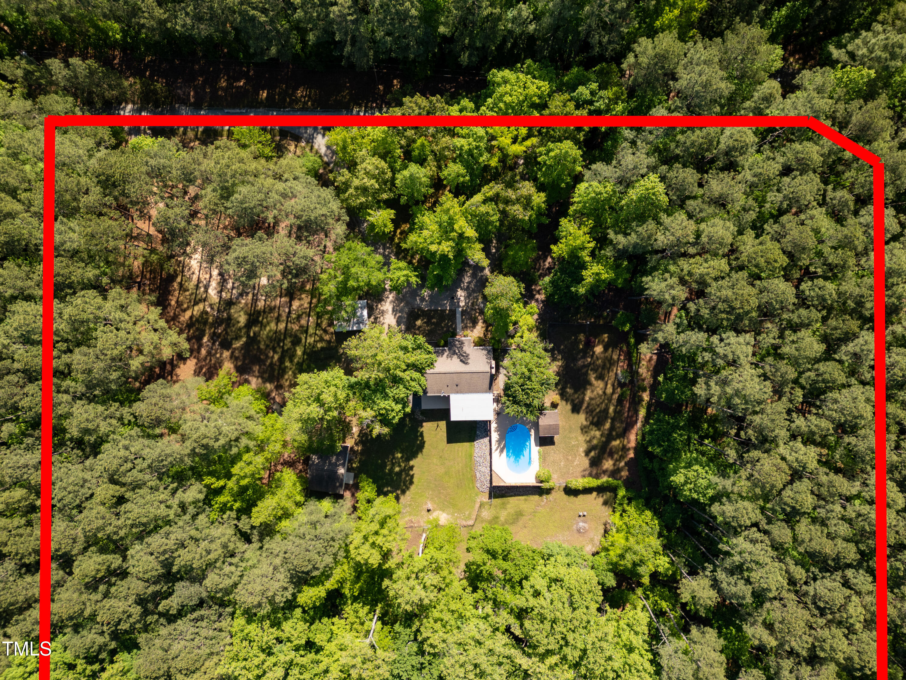 525 Turtle Creek Farm Road Apex, NC 27523 - Photo 29 of 36 a picture of flowers and flowers