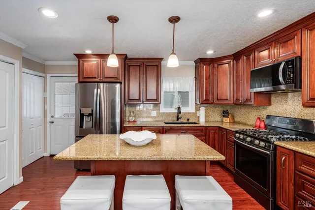 $330,000 | 107 Garth Street, Napa, CA 94558