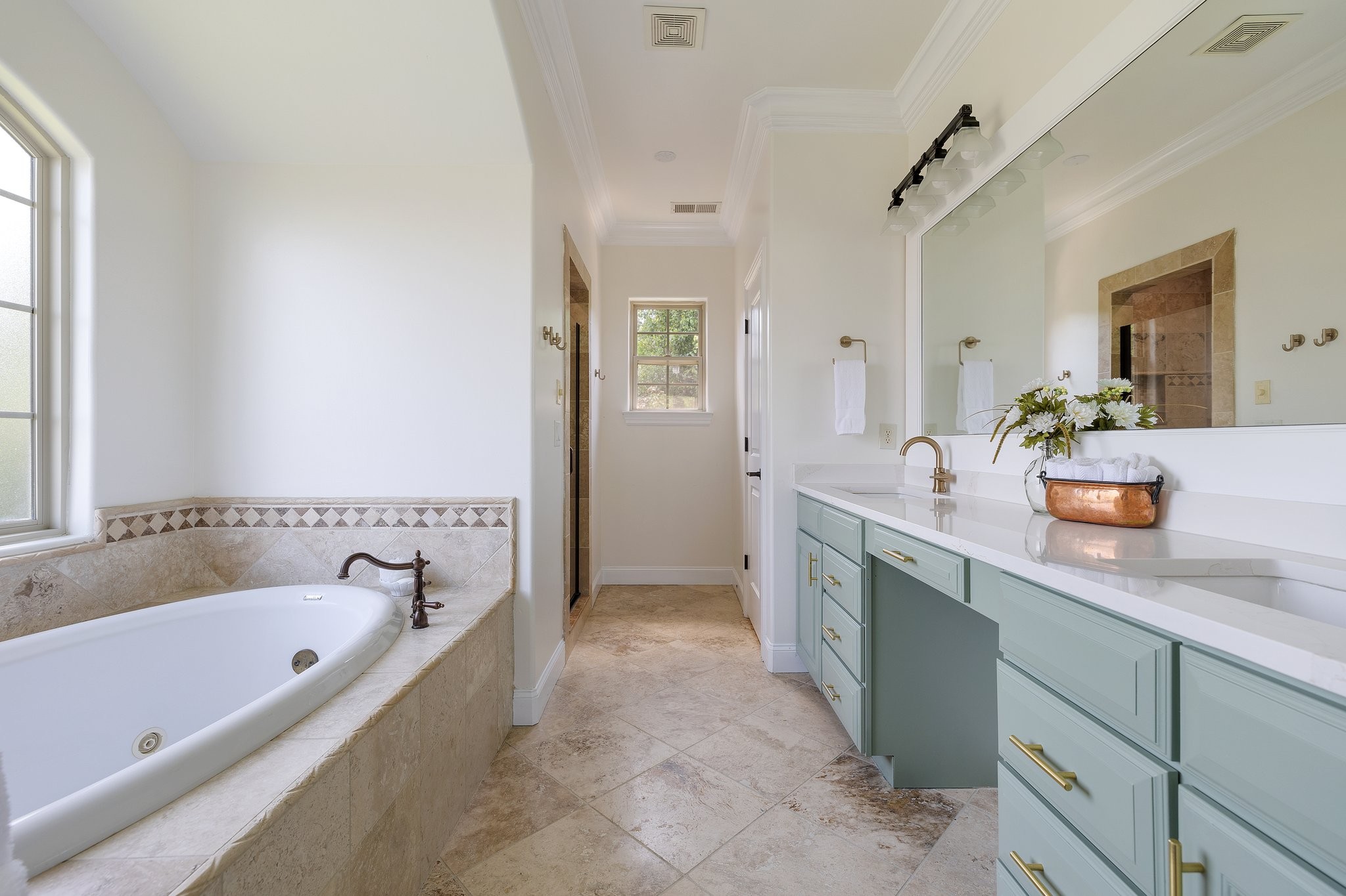 4409 Savage Pointe Drive Franklin, TN 37064 - Photo 51 of 70 a spacious bathroom with a tub sink and mirror