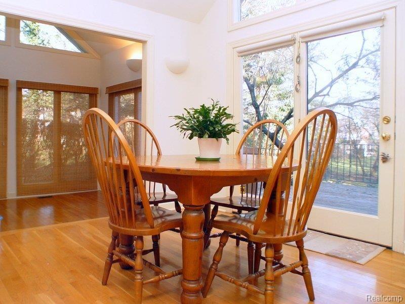 5865 Lahser Road Bloomfield Hills, MI 48301 - Photo 6 of 24 Breakfast Room/Adjoining Sunroom