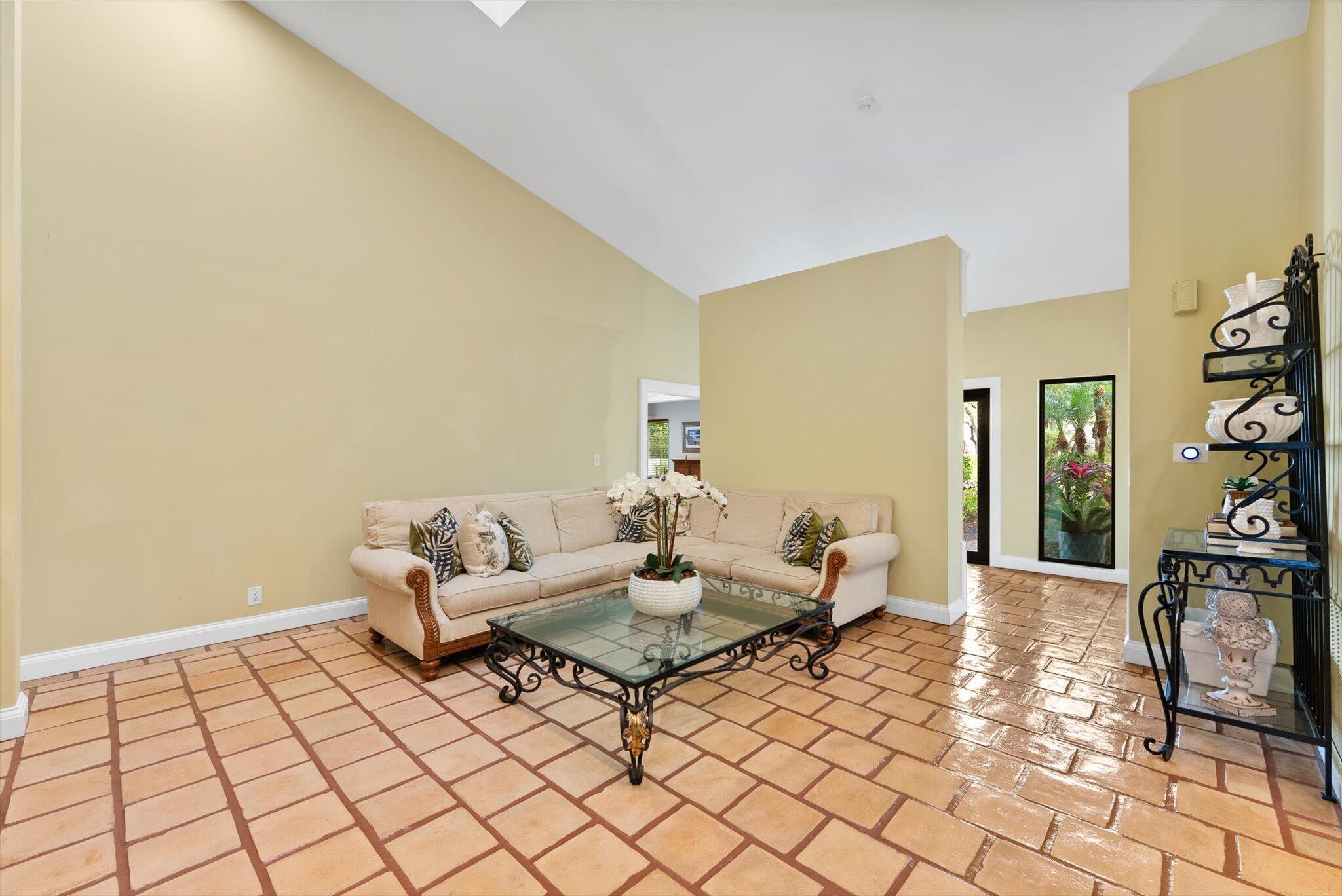 2498 Northwest 39th Street Boca Raton, FL 33431 - Photo 8 of 40 Living Room