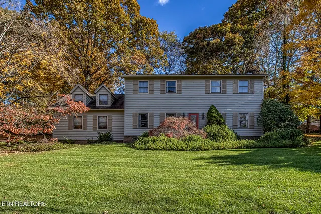 $725,000 | 212 Woodland Trace Drive, Knoxville, TN 37934