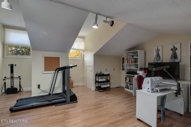 $725,000 | 212 Woodland Trace Drive, Knoxville, TN 37934