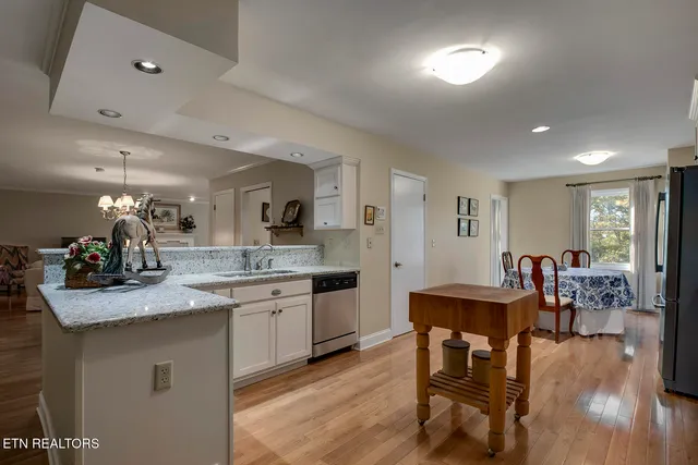 $725,000 | 212 Woodland Trace Drive, Knoxville, TN 37934