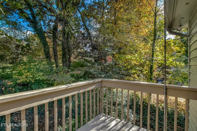 $725,000 | 212 Woodland Trace Drive, Knoxville, TN 37934