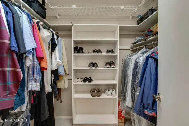 $725,000 | 212 Woodland Trace Drive, Knoxville, TN 37934