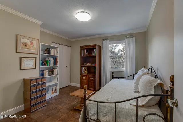 $725,000 | 212 Woodland Trace Drive, Knoxville, TN 37934