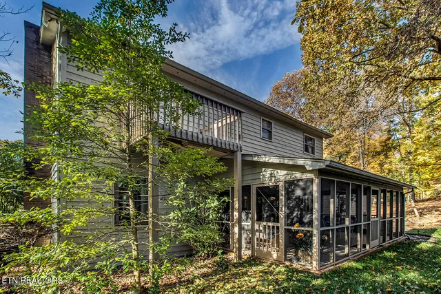 $725,000 | 212 Woodland Trace Drive, Knoxville, TN 37934