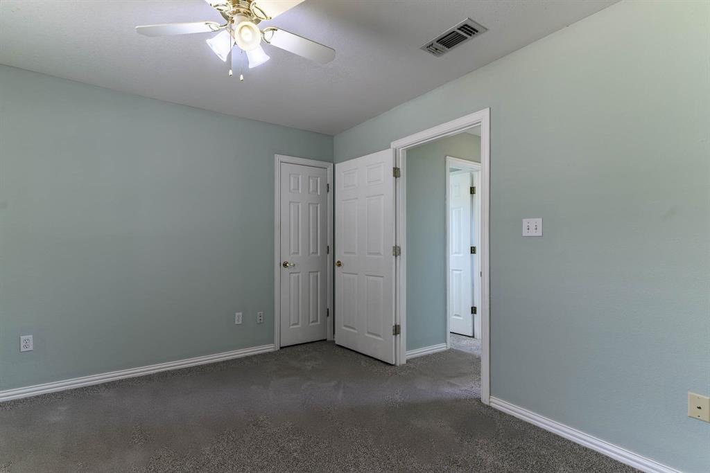 9009 Ravenswood Road Granbury, TX 76049 - Photo 12 of 27 Gallery Image 12