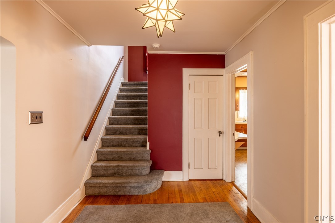 320 Salt Springs Road Syracuse, NY 13224 - Photo 12 of 37