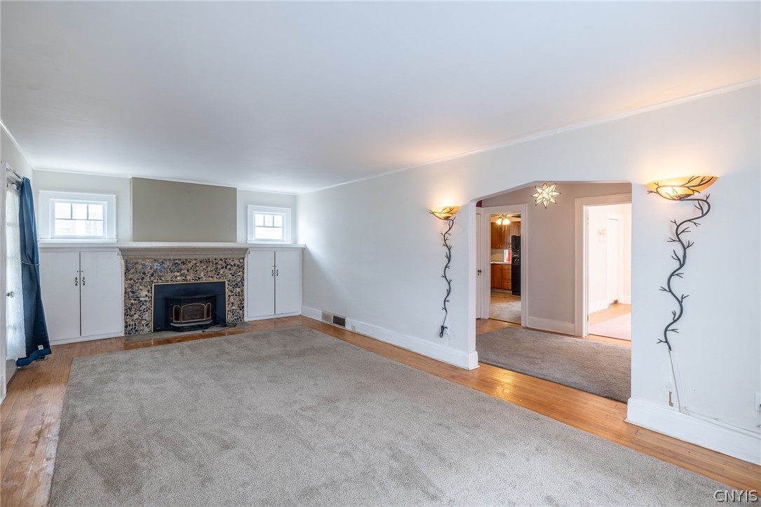 320 Salt Springs Road Syracuse, NY 13224 - Photo 14 of 37