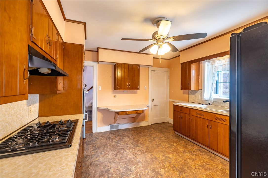 320 Salt Springs Road Syracuse, NY 13224 - Photo 15 of 37