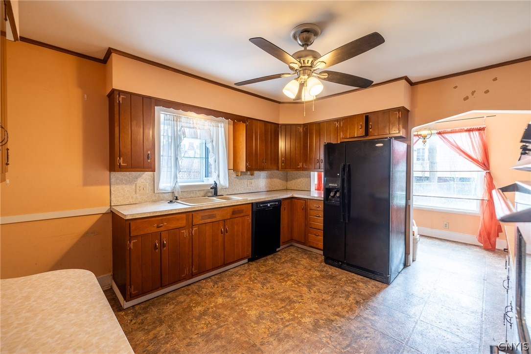 320 Salt Springs Road Syracuse, NY 13224 - Photo 19 of 37