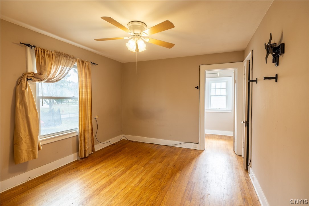 320 Salt Springs Road Syracuse, NY 13224 - Photo 22 of 37