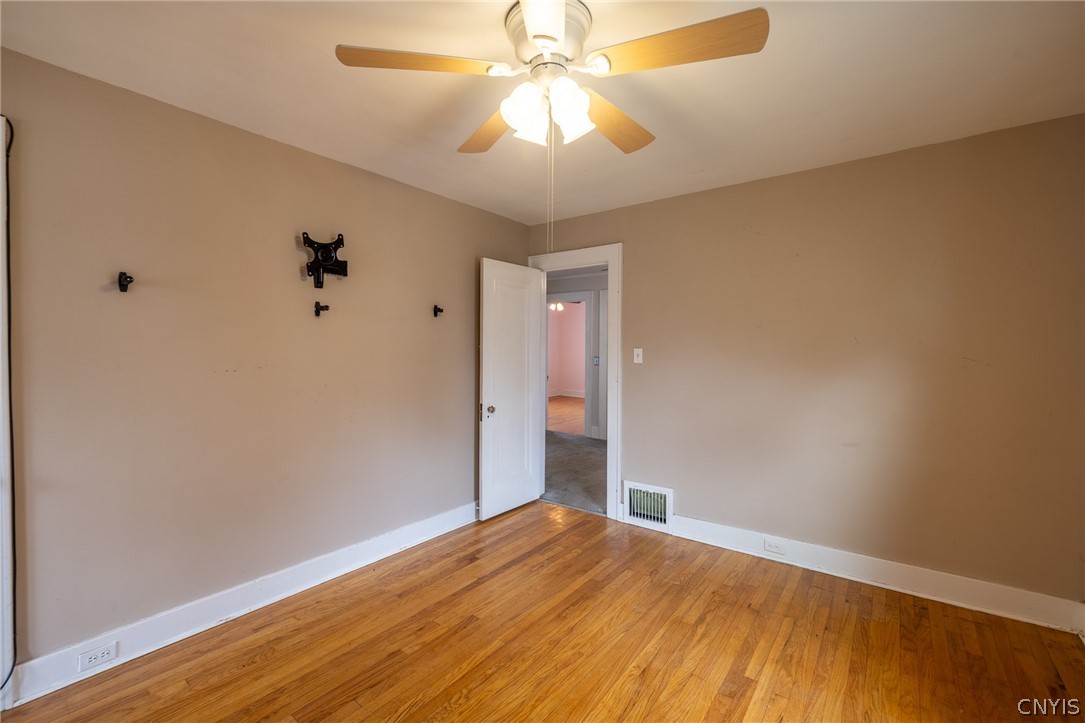 320 Salt Springs Road Syracuse, NY 13224 - Photo 24 of 37