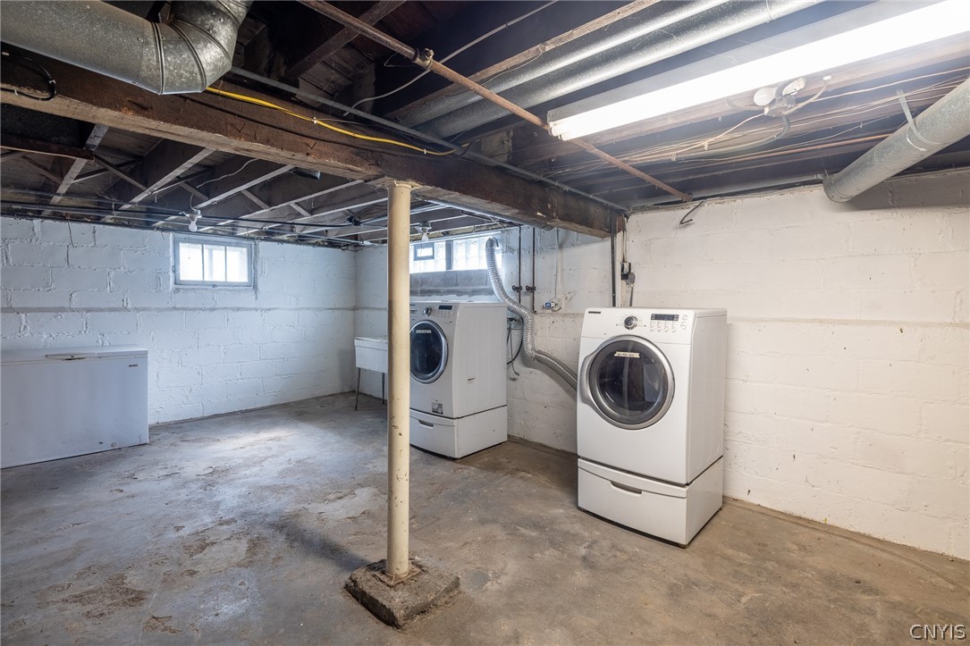 320 Salt Springs Road Syracuse, NY 13224 - Photo 35 of 37