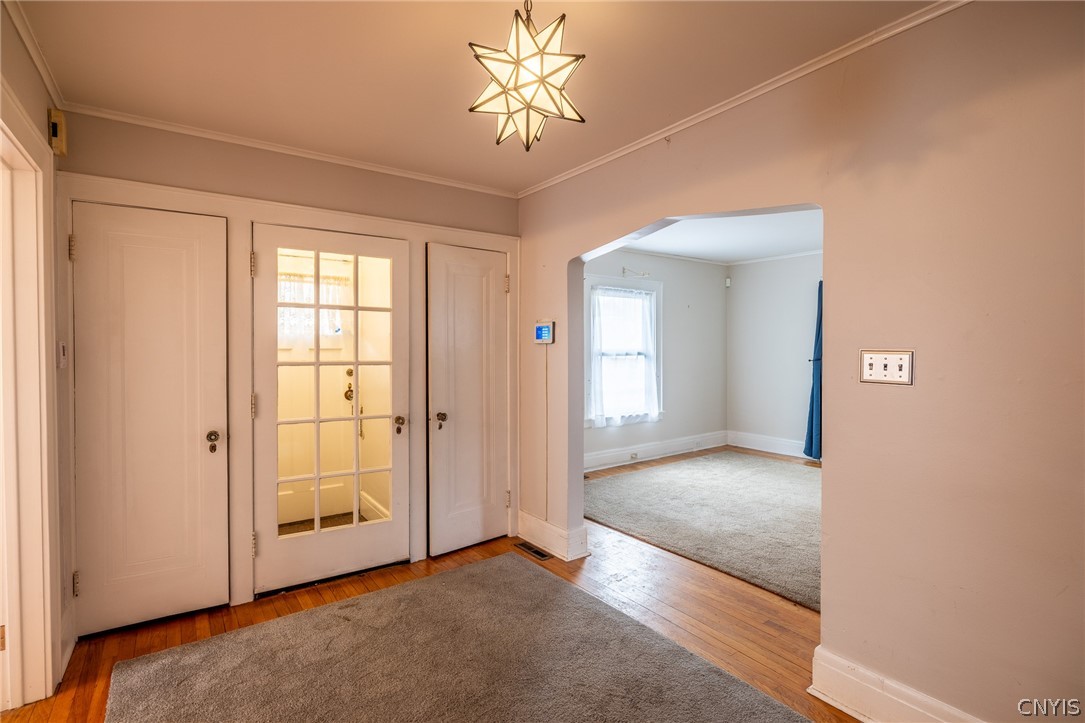 320 Salt Springs Road Syracuse, NY 13224 - Photo 8 of 37