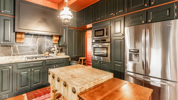 $350,000 | 914 South Center Street, Terre Haute, IN 47807