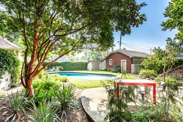 $350,000 | 914 South Center Street, Terre Haute, IN 47807