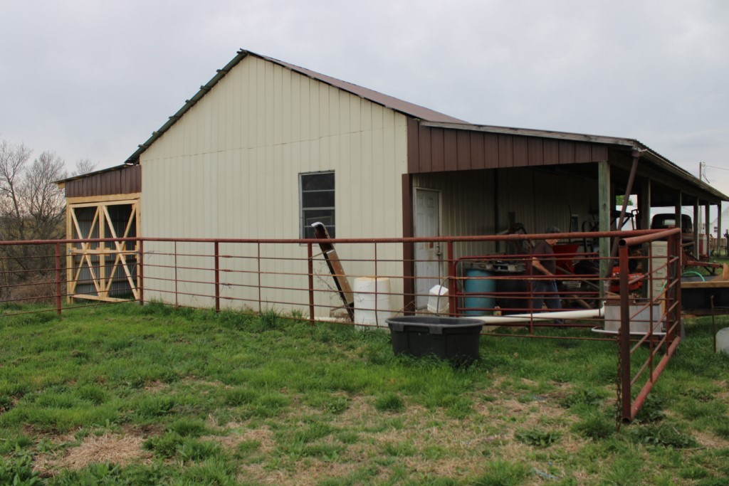 416 New Hope Road Marshall, AR 72650 - Photo 11 of 60 shop back
