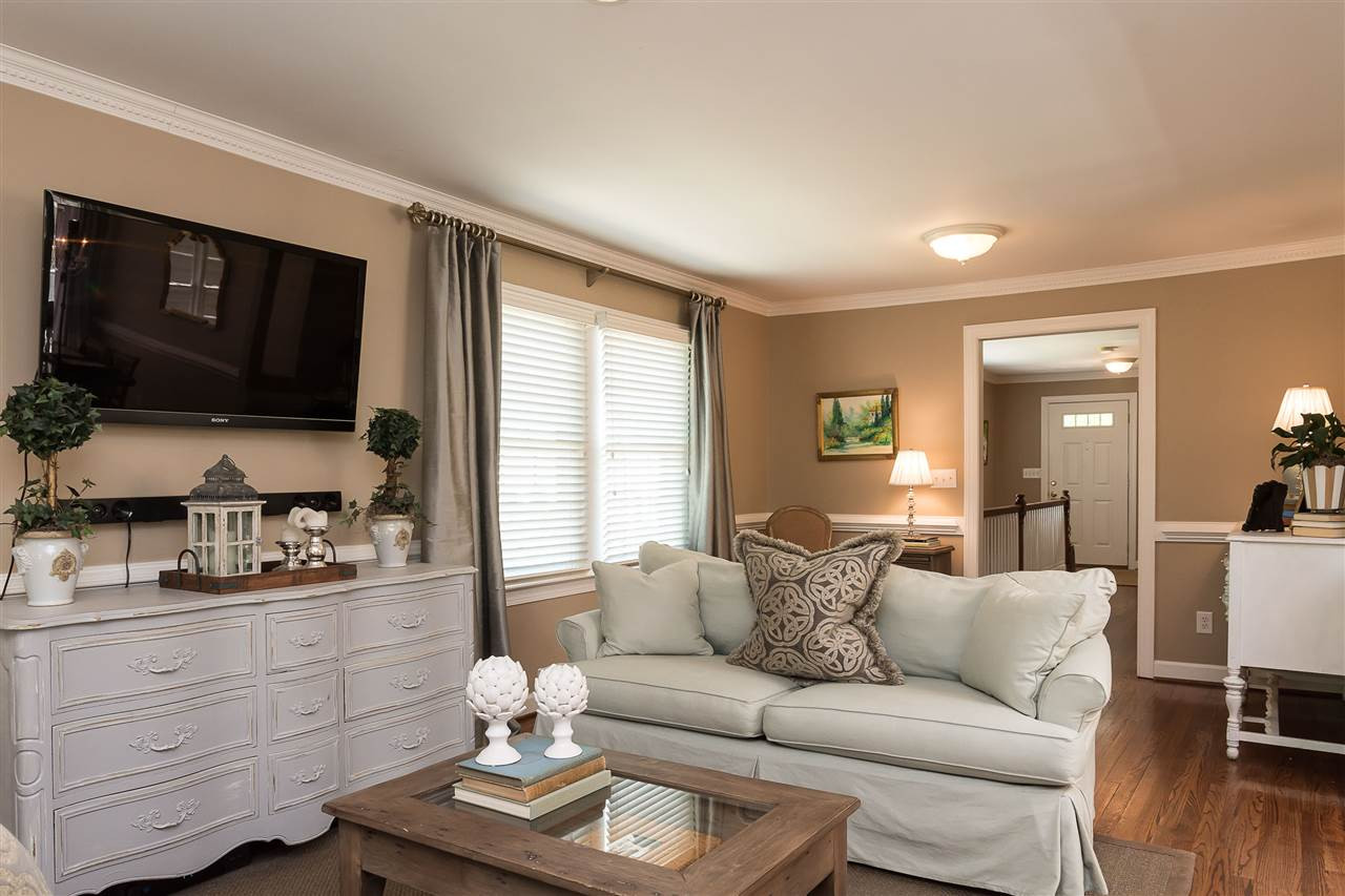 2015 Pine Drive Raleigh, NC 27608 - Photo 8 of 25 Photo 8
