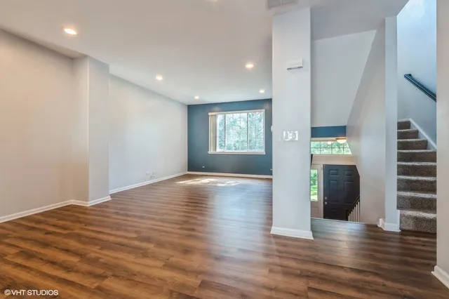 $2,700 | 1419 New Haven Drive, Cary, IL 60013