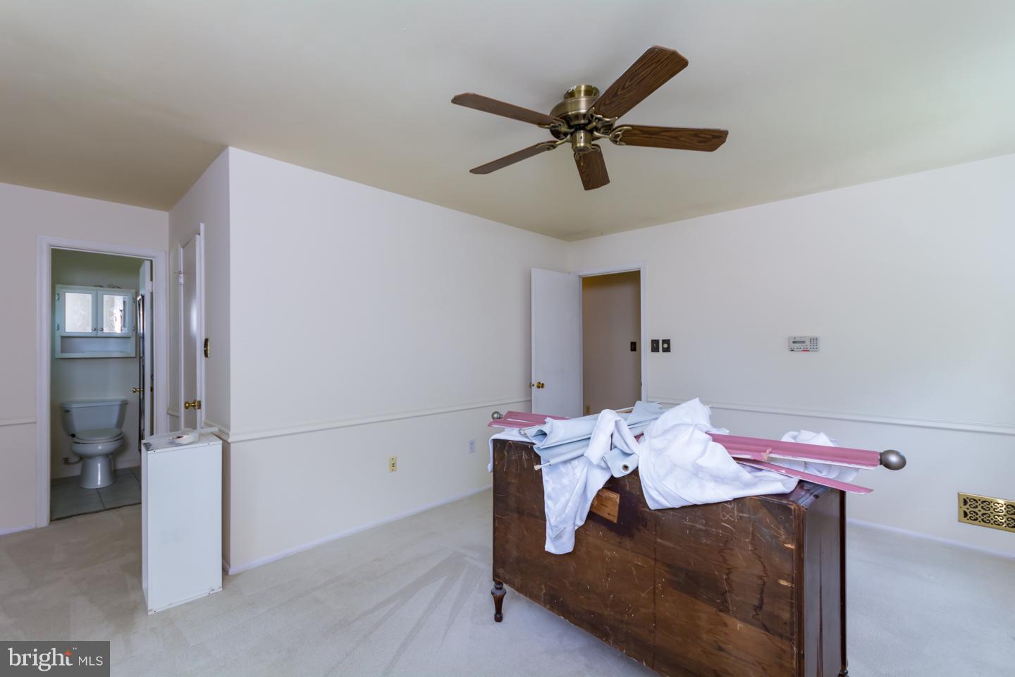 1508 Stuart Road Herndon, VA 20170 - Photo 14 of 29 Master Bedroom with ensuite bath - Main Level
