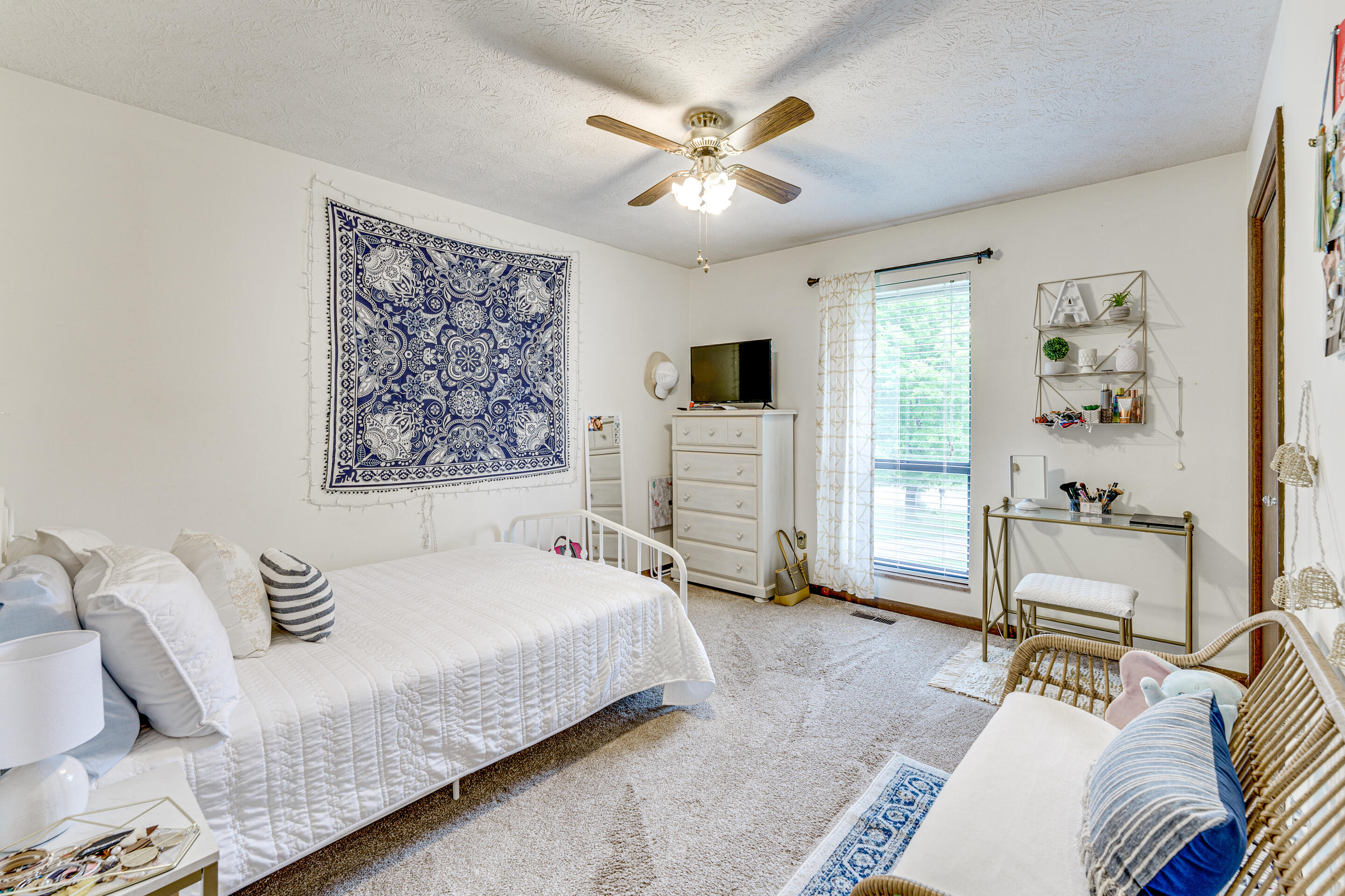 8824 East Emory Road Corryton, TN 37721 - Photo 14 of 28 8. bed 2