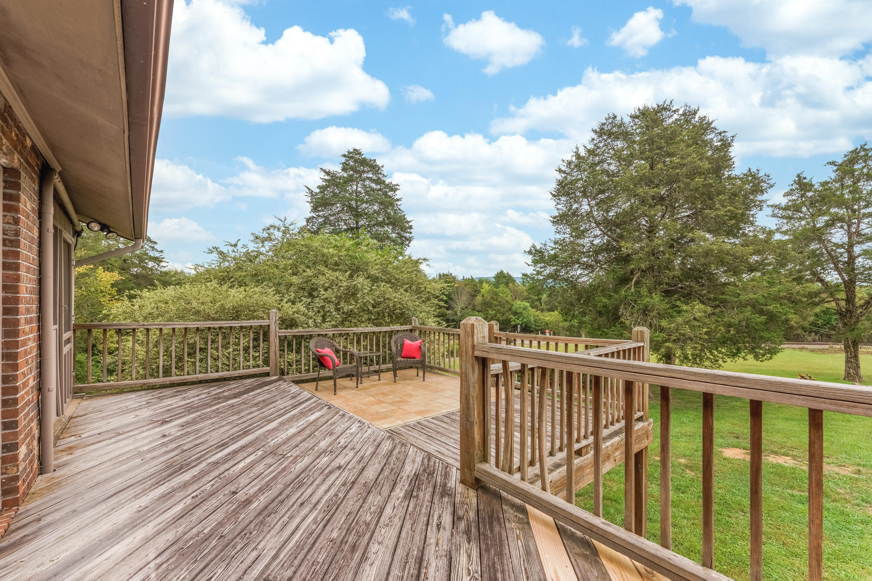 8824 East Emory Road Corryton, TN 37721 - Photo 22 of 28 back deck 3