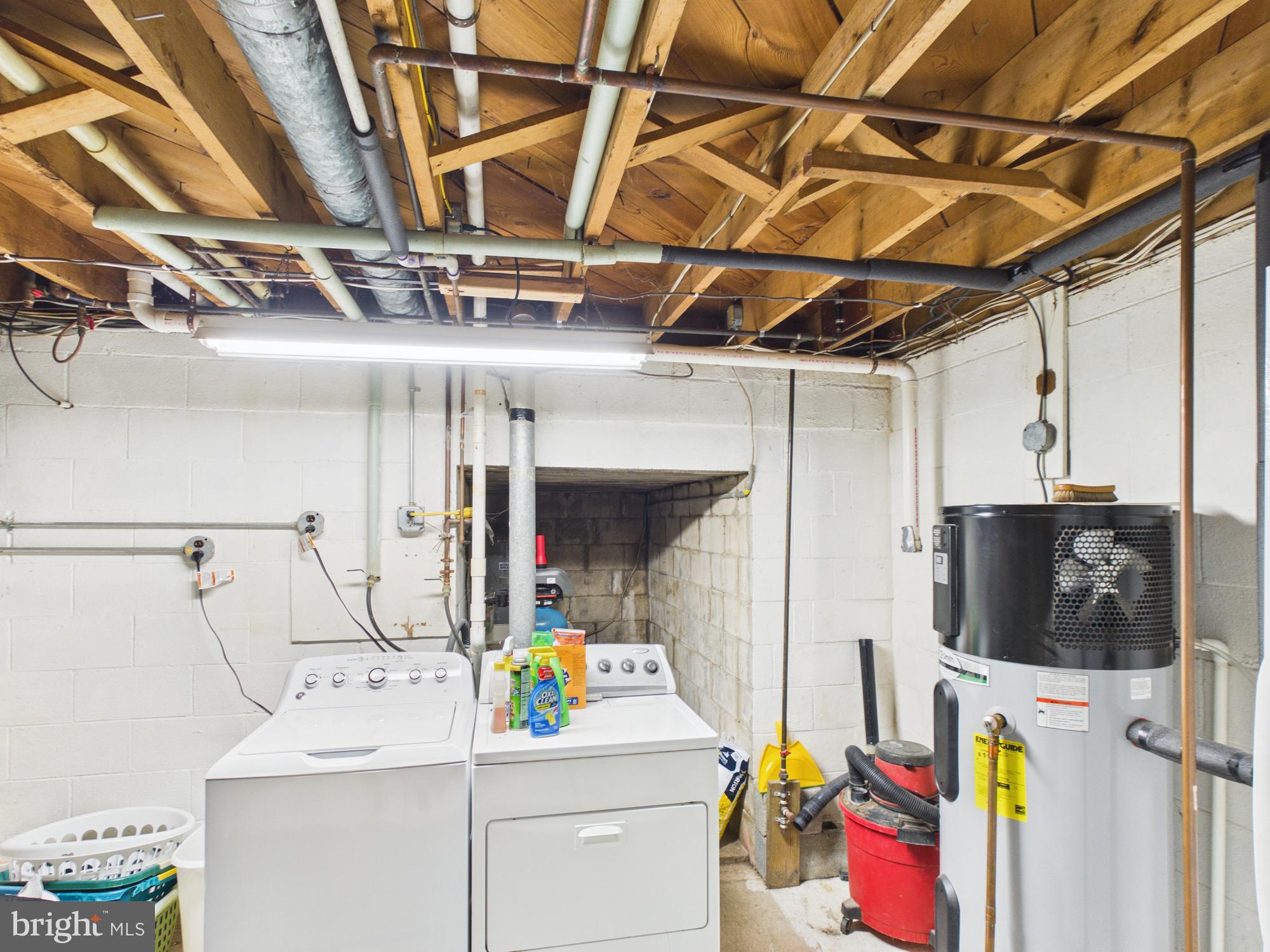2175 River Road Washington Boro, PA 17582 - Photo 25 of 25 a utility room with dryer and washer