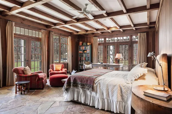 $4,895,000 | 6852 West East Road, Lakeside, MI 49128