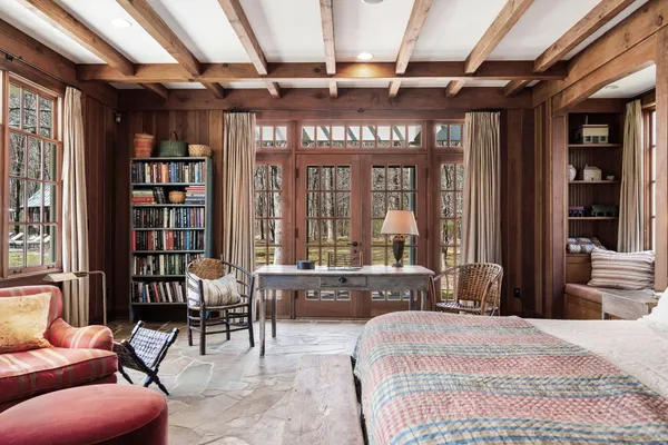 $4,895,000 | 6852 West East Road, Lakeside, MI 49128