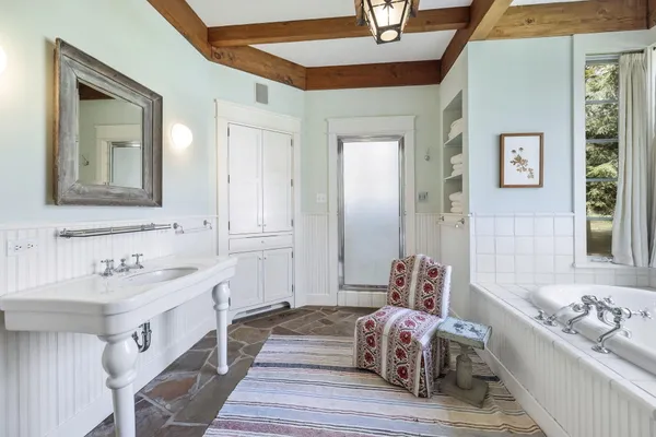 $4,895,000 | 6852 West East Road, Lakeside, MI 49128