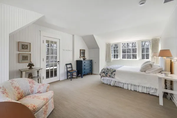 $4,895,000 | 6852 West East Road, Lakeside, MI 49128