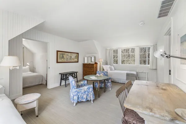 $4,895,000 | 6852 West East Road, Lakeside, MI 49128