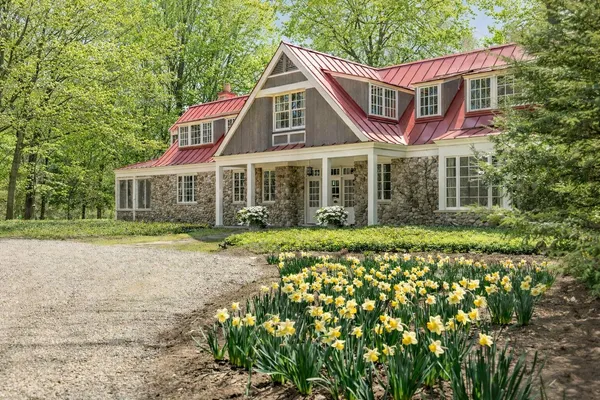 $4,895,000 | 6852 West East Road, Lakeside, MI 49128