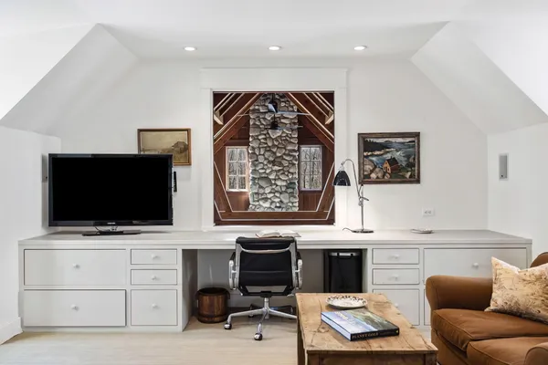 $4,895,000 | 6852 West East Road, Lakeside, MI 49128