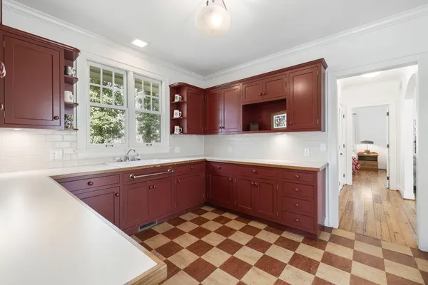 $4,895,000 | 6852 West East Road, Lakeside, MI 49128