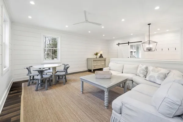 $4,895,000 | 6852 West East Road, Lakeside, MI 49128