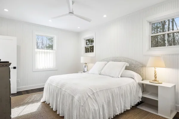 $4,895,000 | 6852 West East Road, Lakeside, MI 49128